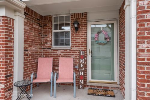 553 Woods Creek Ln, Barrington Hills, IL 60102