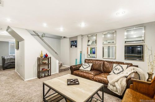 2800 Poplar St, Denver CO  80207-2945 exterior