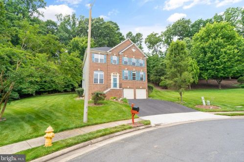 1405 Eiderdown Ct, Woodbridge, VA 22191-3779
