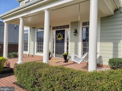 8313 Hancock Ct, Gainesville, VA 20155-3232