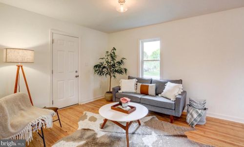 111 Eastman Ave, Lancaster PA  17603-4476 exterior