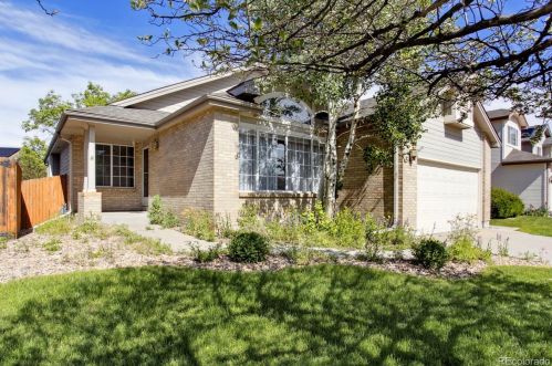 4174 Granby Cir, Denver, CO 80014-5164