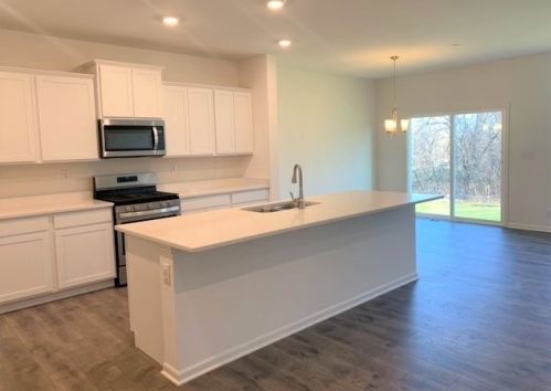 1780 Rolling Hills Dr, Bull Valley, IL 60098-7026