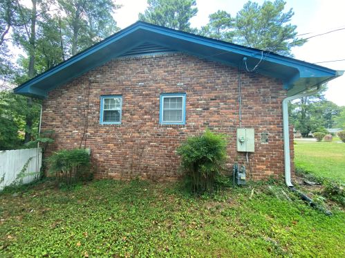 4599 Hopewell Rd, Atlanta GA  30337-5405 exterior