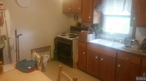 86 Savoy Pl, Paterson NJ  07508-2229 exterior