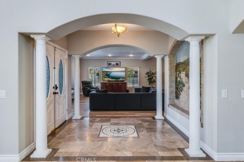 322 19th St, Upland, CA 91784-1655