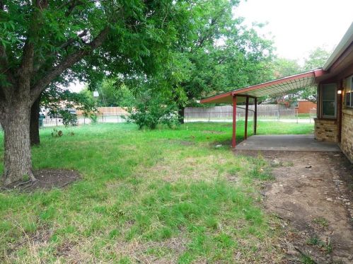 6632 Summertime Ln, Fort Worth TX  76148-2921 exterior