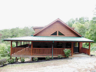 3109 Tanglewood Dr, Pigeon Forge, TN 37876-6503