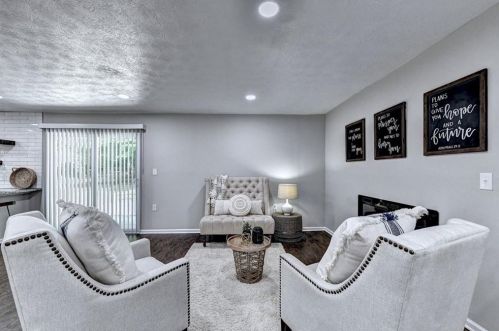 2800 Meadow Lark Trl, Duluth GA  30096-3971 exterior