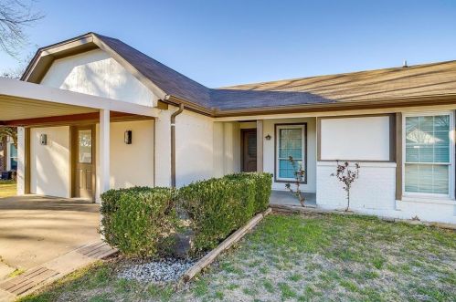 824 Mustang Dr, Fort Worth TX  76179-2043 exterior