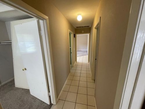 7607 Creston Ln, Austin TX  78752-1326 exterior