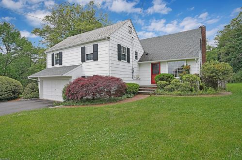 182 Northfield Rd, Millington, NJ 07946-1328