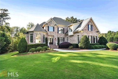 1015 Renfroe Lake Dr, Auburn, GA 30011-2629