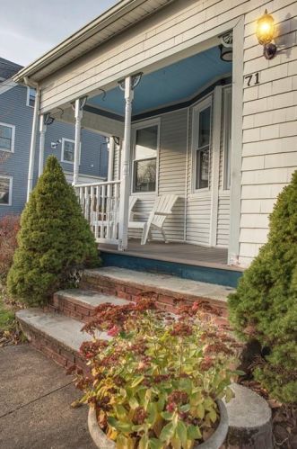 71 Strathmore Rd, Providence, RI 02905-3722