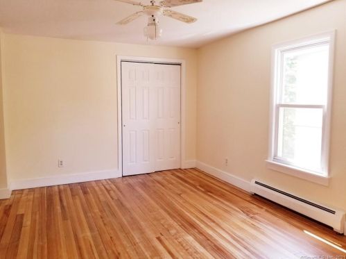 220 Pearl St, Torrington CT  06790-5233 exterior