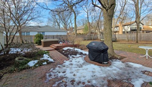 4700 Dawngate Ln, Rolling Meadows, IL 60008-2208