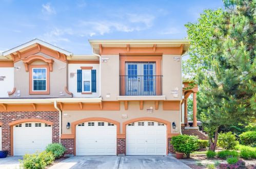 330 Veneto, Hanover Park, IL 60108-1036