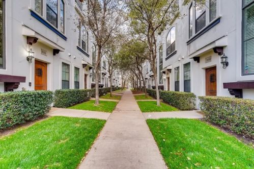 3110 Carmel St, Dallas, TX 75204-6124