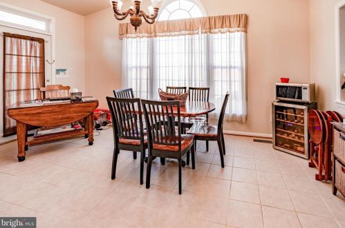 7125 Ayers Mdw Ln, Springfield VA  22150-4915 exterior