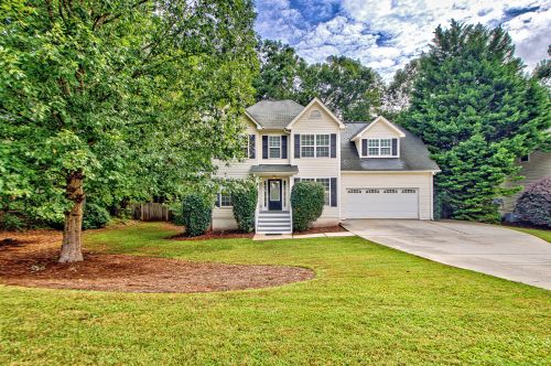 110 Mossy Holw, Newnan, GA 30265-3845