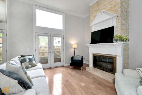 302 Brandywine Cir, Atlanta GA  30350-2002 exterior