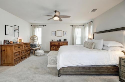 9979 Asilomar Ln, Elk Grove CA  95757-2549 exterior