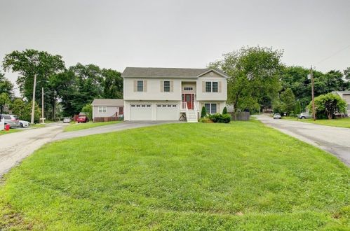 53 Millard Ave, Warwick, RI 02889-5521