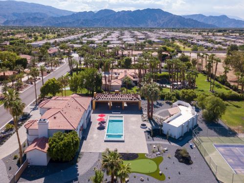 81900 Mountain View Ln, La Quinta, CA 92253-7611