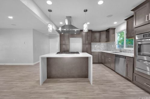 7106 Orch St, Riverside CA  92504-3958 exterior