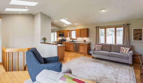 9146 Fidelis Dr, Cincinnati OH 45242-7431 exterior