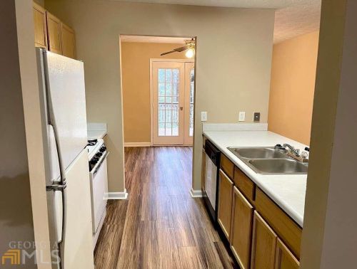 140 Oak Cir, Stockbridge GA  30281-3347 exterior