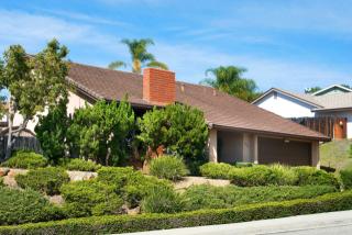 1424 Calle Redonda Ln, Escondido, CA 92026-1611