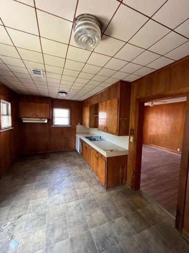 5121 Procter St, Port Arthur TX  77642-1132 exterior