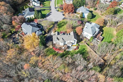 10101 Waterside Dr, Springfield VA  22015-3931 exterior