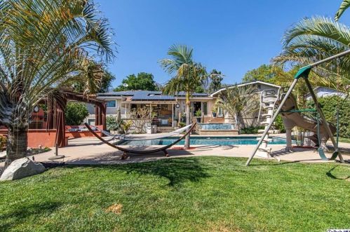 2328 Chapman Rd, Glendale CA  91214-3013 exterior