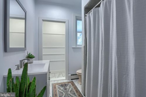 246 College St, Carlisle PA  17013-3754 exterior