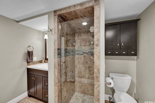 8862 1700, Sandy UT exterior