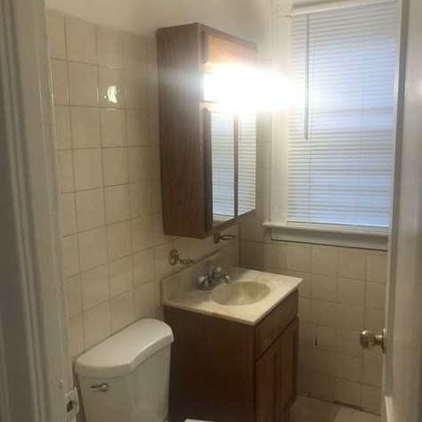 8052 Woodlawn Ave, Chicago IL  60619-4508 exterior