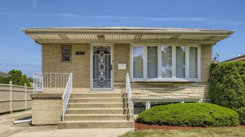 4821 East River Rd, Chicago, IL 60706-2942