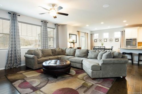 27205 Ottawa Dr, Aurora CO 80016-7542 exterior