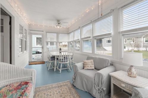 46 Sea Crest Ave, Niantic CT  06357-3338 exterior