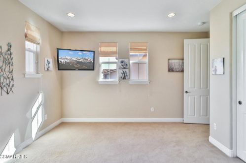 3961 Eagle Flight Dr, Simi Valley CA  93065-0222 exterior
