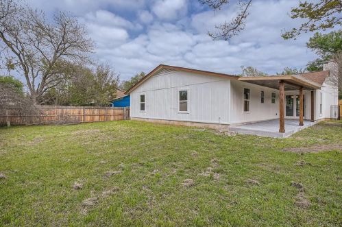 8408 Cayuga Dr, Austin TX 78749-3972 exterior