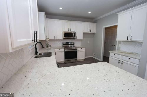 1192 Hubbard St, Atlanta GA  30310-3008 exterior