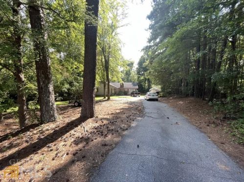 3186 White Rd, Conyers, GA 30012-2628
