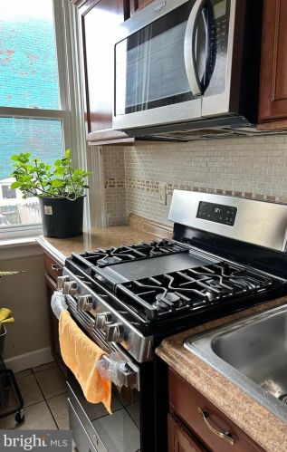 576 Pershing Ave, Lancaster, PA 17602-4370
