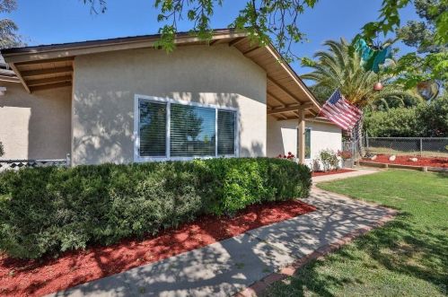 626 8th St, Ramona, CA 92065-2317