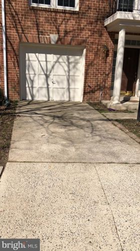 1344 Sundial Dr, Herndon, VA 20194-2002