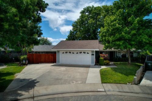8113 Phoebe Way, Citrus Heights, CA 95610-0843