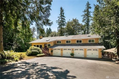 23811 43rd St, Redmond, WA 98053-8423